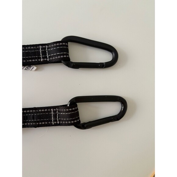 Good2Go Easy Clip Seatbelt Extension For Dogs Set Of 2 Black - Picture 3 of 9